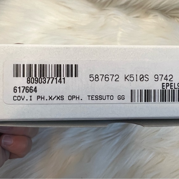 GUCCI Authentic RFID Iphone X/XS Phone Case - Picture 5 of 5